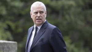 Kral Charles, Prens Andrew’u Windsor’daki Malikaneden de Çıkarıyor