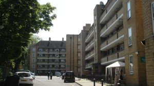 Londra’da Belediye Konutunda Otururken Başka Ev Satın Alan Aileye 22 Bin Sterlin Ceza