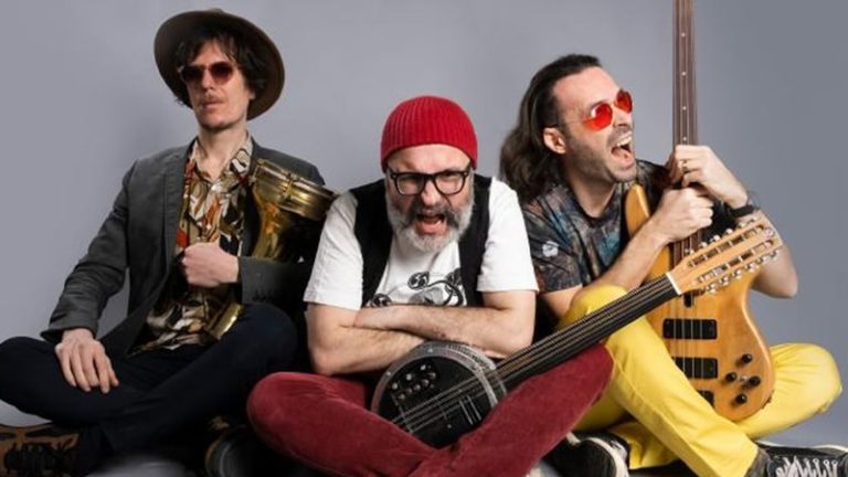 Yasak Helva İlk İngiltere Turnesine Hazırlanıyor