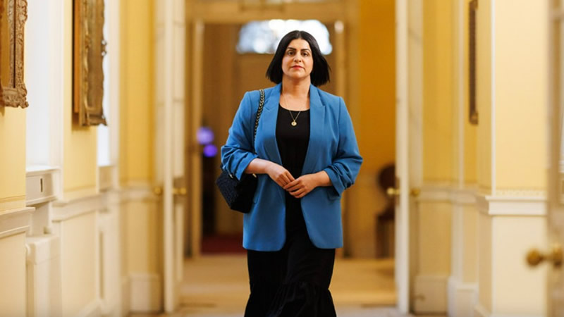 İngiltere Hükümeti, Arnavut Göçmenleri Caydırmayı Hedefleyen Kampanyayı İptal Etti