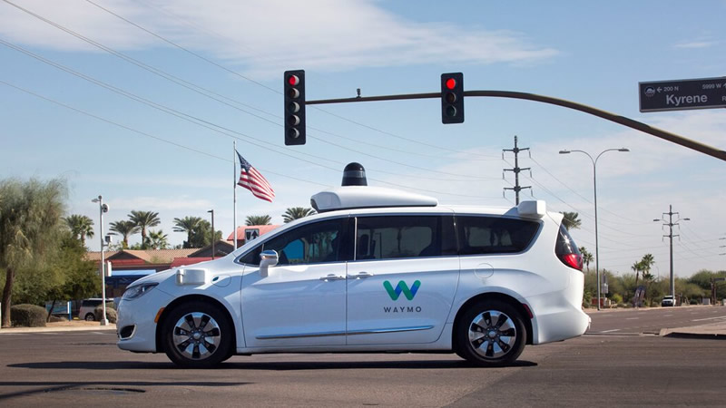 Londra’da Sürücüsüz Taksiler Hizmete Giriyor