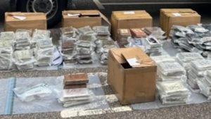 Dartford’da 20 Milyon Sterlinlik Kokain Operasyonu: Üç Şüpheli Tutuklandı