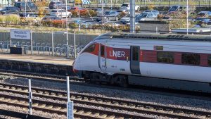 Dehşet Treni! Bıçaklı Saldırganı Durduran Tren Personeli Yoğun Bakımda