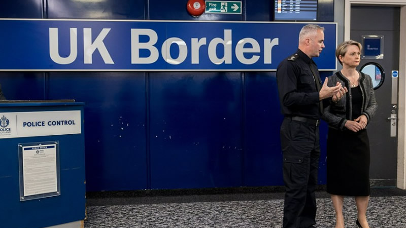 İngiltere'ye Göç Edenler Kişiler Vatandaş Olana Kadar Sosyal Yardımlardan Yararlanamayacak