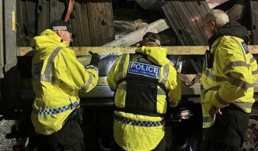  Çalınan Araçlar 24 Saatte İngiltere’den Çıkarılıyor