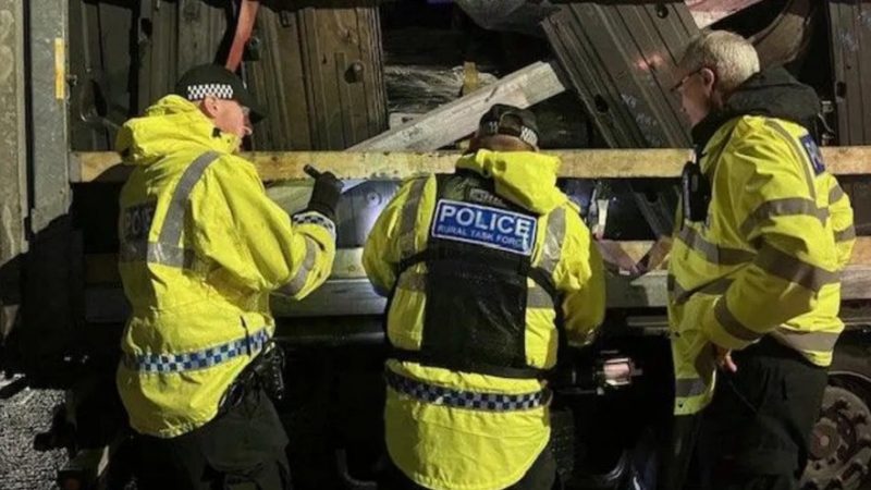 Çalınan Araçlar 24 Saatte İngiltere’den Çıkarılıyor