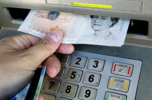 ATM’lerden 700 Bin Sterlin Çalan Çete Çökertildi