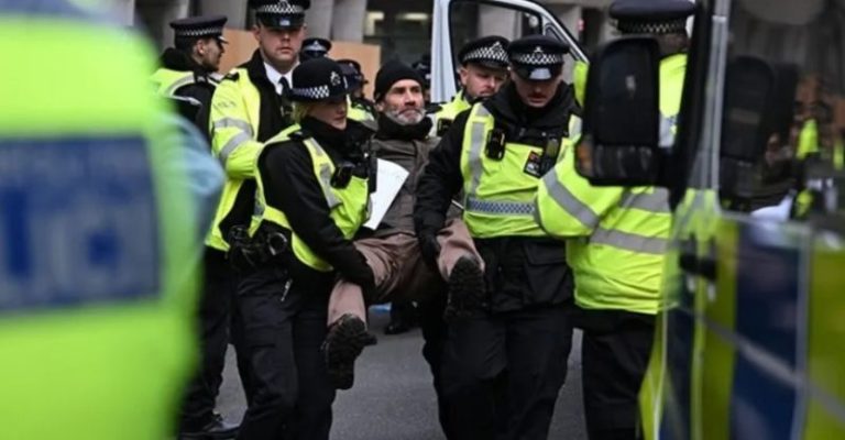 Londra’daki Filistin Protestosunda 90 Kişi Gözaltına Alındı