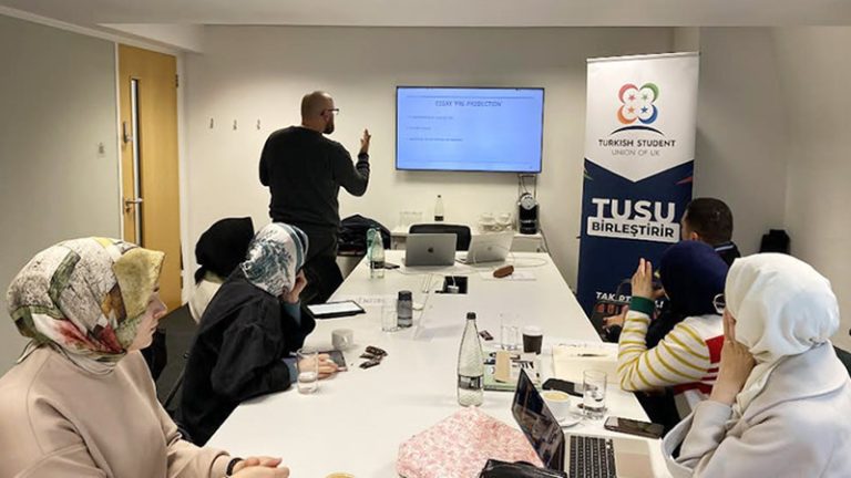 Londra’da Türk öğrencilere Ücretsiz 18 Haftalık Akademik Yazım ve Araştırma Programı