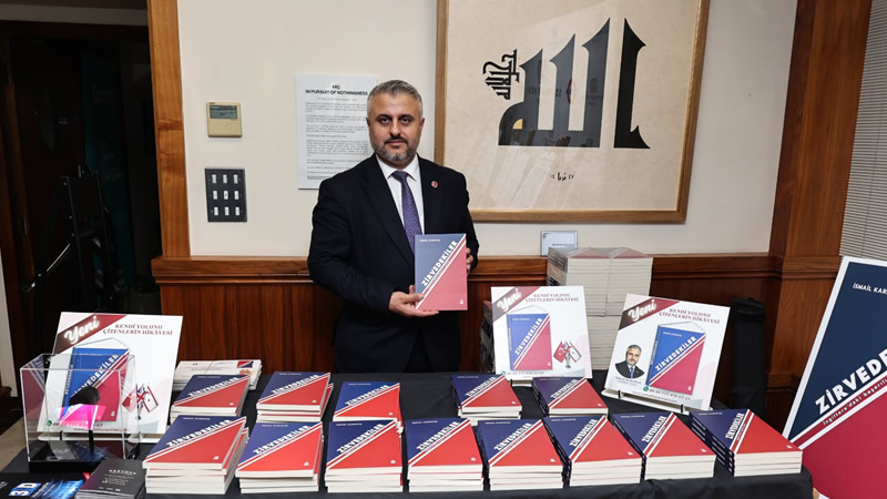 Londra’da “Zirvedekiler” Kitabı Görkemli Lansmanla Tanıtıldı