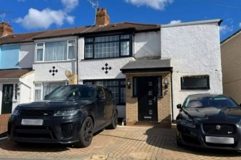 Batı Londra’da İzinsiz Eklenti Yapan Ev Sahibine 7.500 Sterlin Ceza