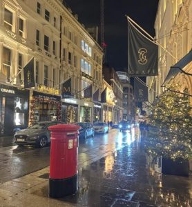 Londra’daki New Bond Street Dünyanın En Pahalı Alışveriş Bölgesi Seçildi