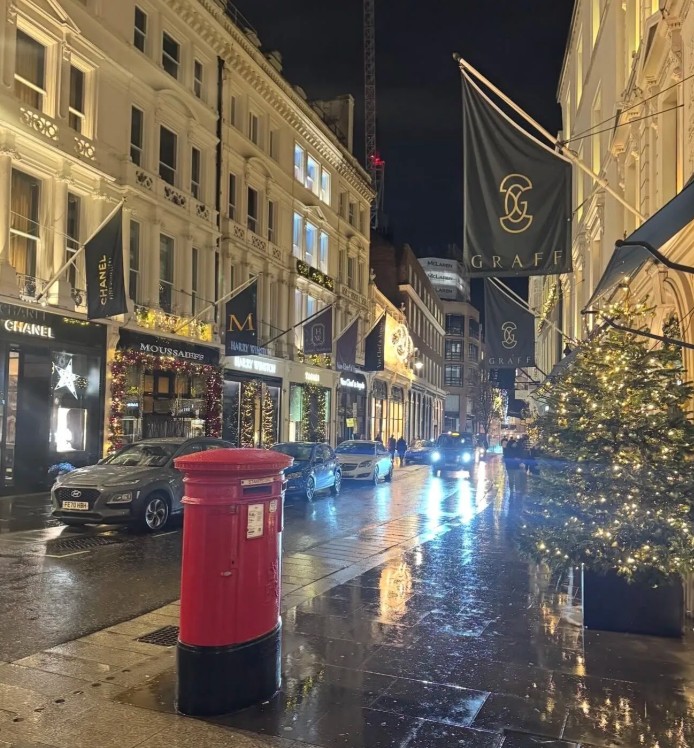 Londra’daki New Bond Street Dünyanın En Pahalı Alışveriş Bölgesi Seçildi