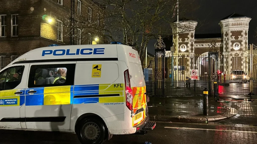 Londra’da Protestocuların Cezaevi Arazisine Girmesinin Ardından 86 Kişi Tutuklandı