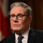 Starmer, Dijital Kimlik Planındaki Değişikliğin “Geri Adım” Olduğu İddialarını Reddetti