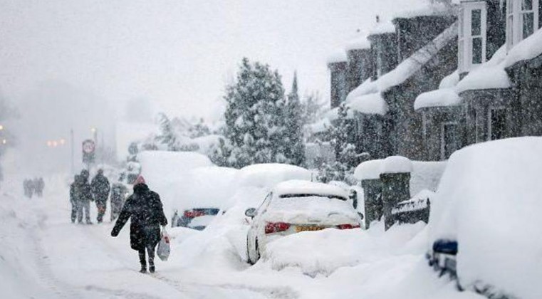 Avrupa’da Olumsuz Hava Koşulları Nedeniyle Yüzlerce Uçuş İptal Edildi