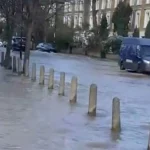 Kuzey Londra’daki Caledonian Road Göle Döndü