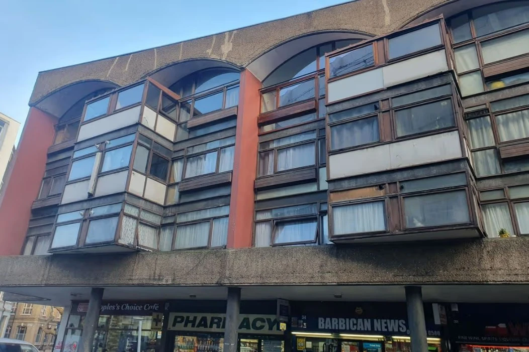 Londra’da Sosyal Konut Yönetiminde Tarihi Sorunlar Gün Yüzüne Çıktı