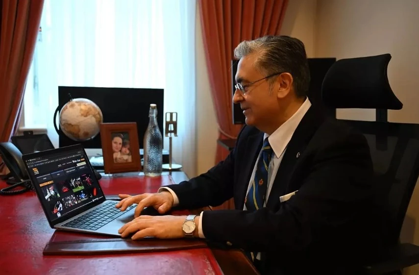 Londra Başkonsolosu Büyükelçi Hasan Ulusoy “Yılın Kareleri” Oylamasına Katıldı