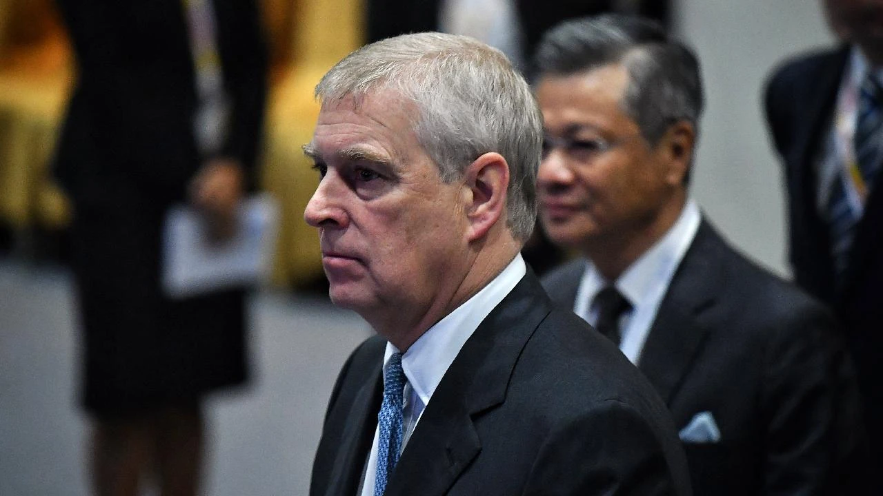 İngiltere’de Epstein Gölgesi Büyüyor! Polis Prens Andrew’un Çevresini Araştırıyor