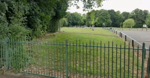 Coventry’de Çöp Konteynerinde Erkek Cesedi Bulundu