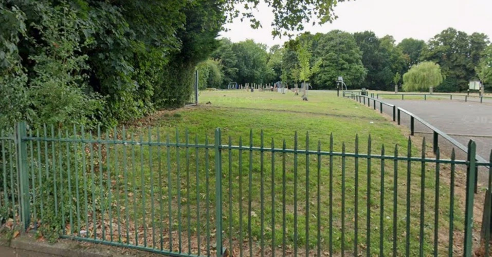 Coventry’de Çöp Konteynerinde Erkek Cesedi Bulundu