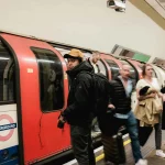Londra Metrosu’nda Yeni Uygulama! Çoklu Gebeliklere Özel Rozet