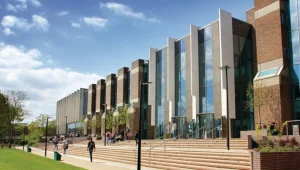 Kent Üniversitesi’nde Menenjit Alarmı! İki Kişi Hayatını Kaybetti