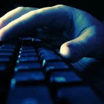 İngiltere’de sahte yorum krizi büyüyor! 5 dev şirket soruşturma altında