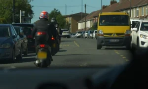 Londra’da Yaşadışı Kuryelik Yapan 18 Göçmen Gözaltına Alındı