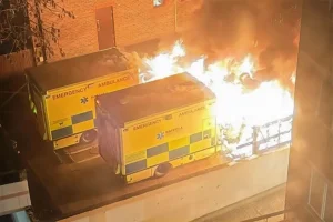 Golders Green’de Kundaklanan Ambulanslarla İlgili 3 Kişiye Dava Açıldı