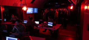 Londra Metrosunun Altındaki Gizli NATO Sığınağında Savaş Tatbikatı Gerçekleştirildi