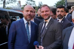 Bilal Erdoğan’dan Londra’da Dikkat Çeken Mesaj: “Yurtdışındaki Millet Varlığımızdan Vazgeçmeyiz”