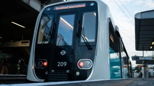 DLR ve Metropolitan Line’ın büyük bölümleri hafta sonu boyunca kapalı olacak
