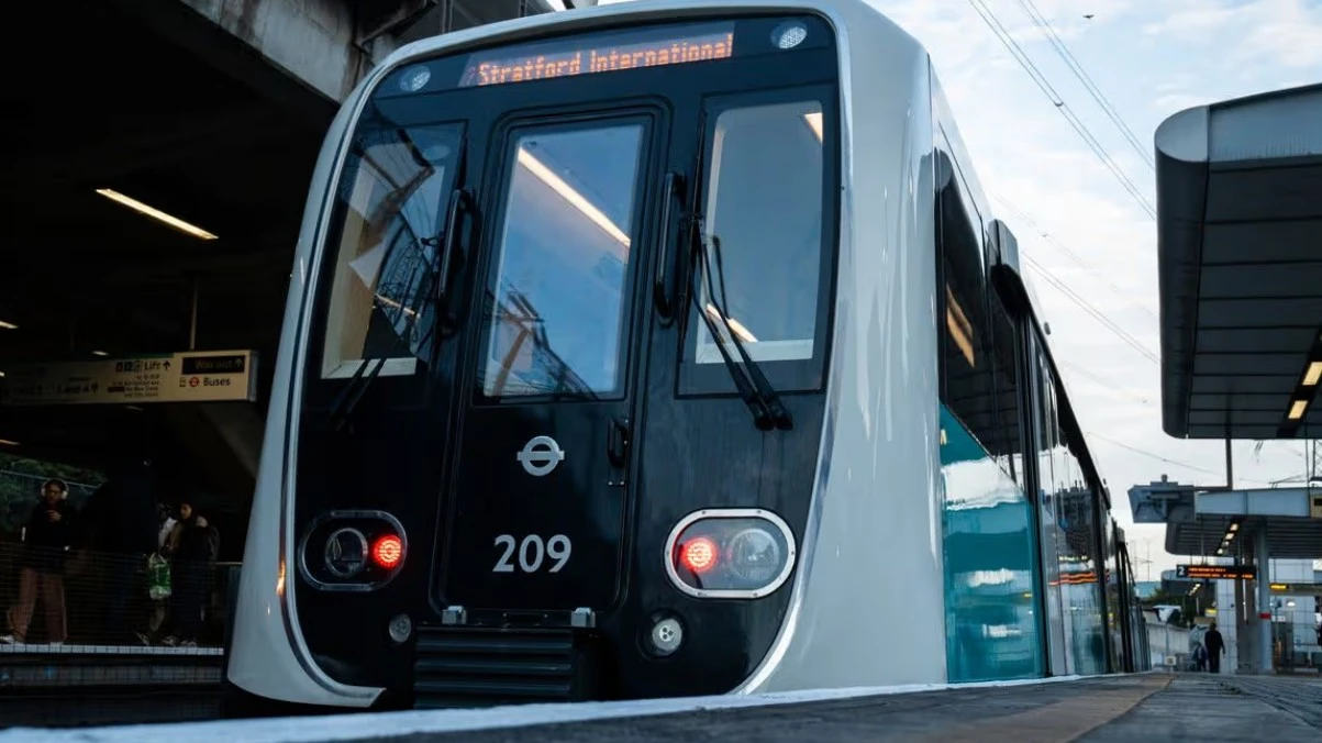 DLR ve Metropolitan Line’ın büyük bölümleri hafta sonu boyunca kapalı olacak