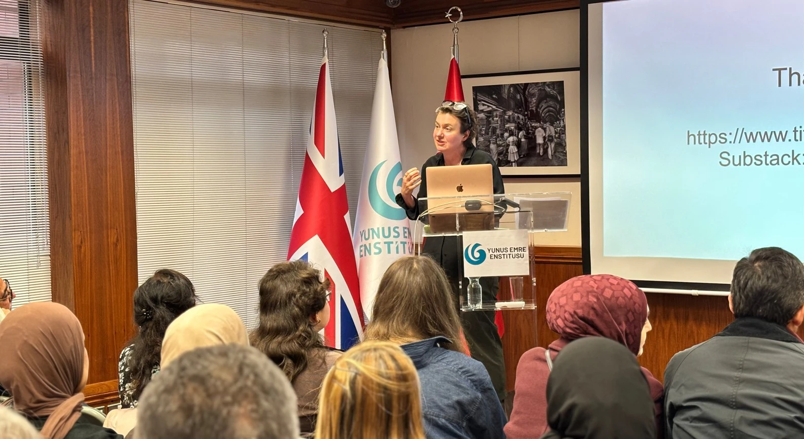 Tiffany Watt Smith Londra Yunus Emre Enstitüsü’nde Duyguların Gizli Tarihini Anlattı