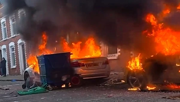 Belfast’taki Saldırıda İş Yeri Hedef Olan Türk Berber: “Yalnız bırakılmadık”