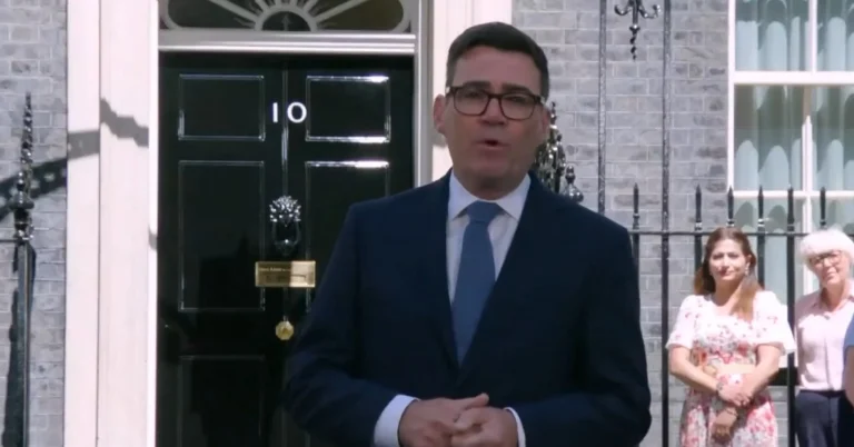 Andy Burnham’dan Başbakanlıkta İlk Gün Mesajı: “Evsizliği Bitireceğiz”