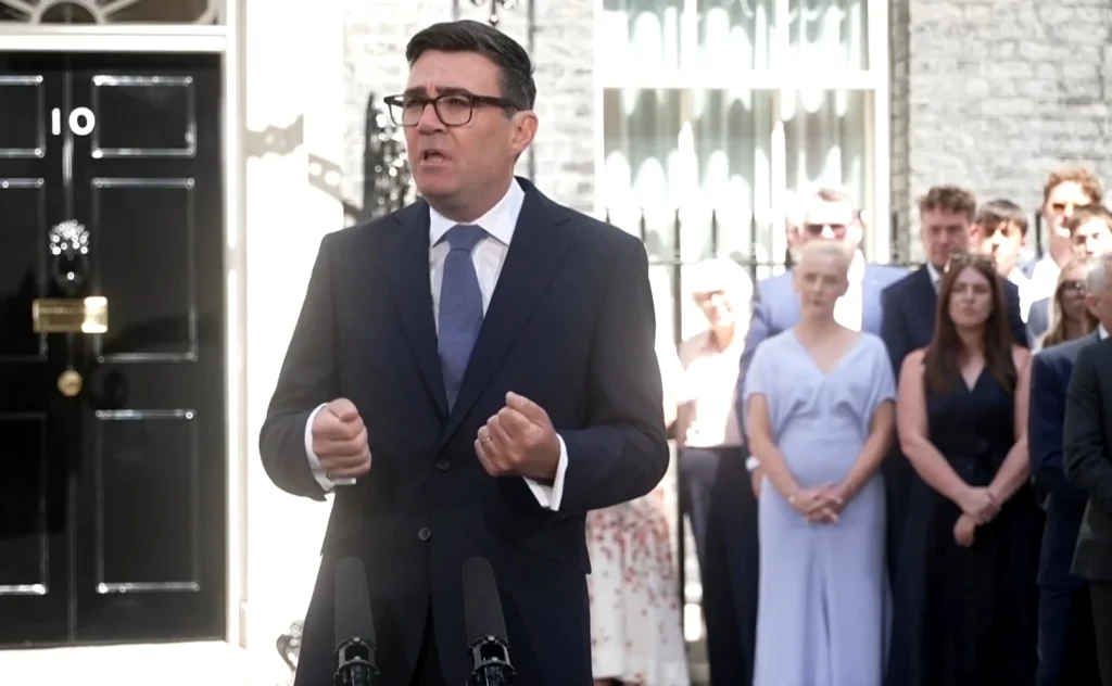 Başbakan Burnham Kabinesini Açıkladı: Starmer Döneminin Kilit İsimleri Tasfiye Edildi