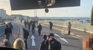 İngiltere’nin Avrupa kapısında protesto: Dover Limanı saatlerce ulaşıma kapandı