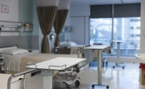 Londra’da NHS Hastanelerinde Grev: Yaklaşık 300 Çalışan İş Bırakıyor