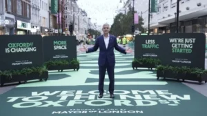 Oxford Street’te araçsız dönem resmen başladı