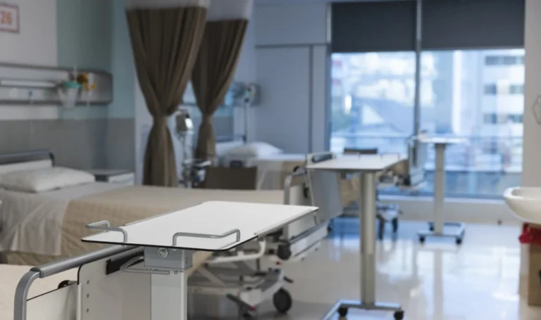 İngiltere’de Tıp Tarihine Geçen Operasyon: 19 Yaşındaki Gence Testis Dokusu Nakledildi